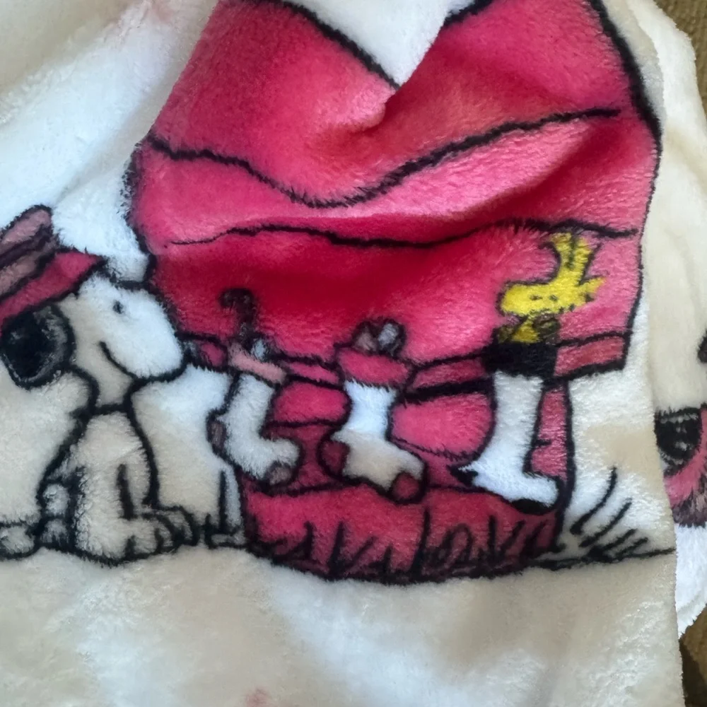 BERKSHIRE PEANUTS CHRISTMAS HOLIDAY PINK THROW BLANKET w/SNOOPY & WOODSTOCK NEW